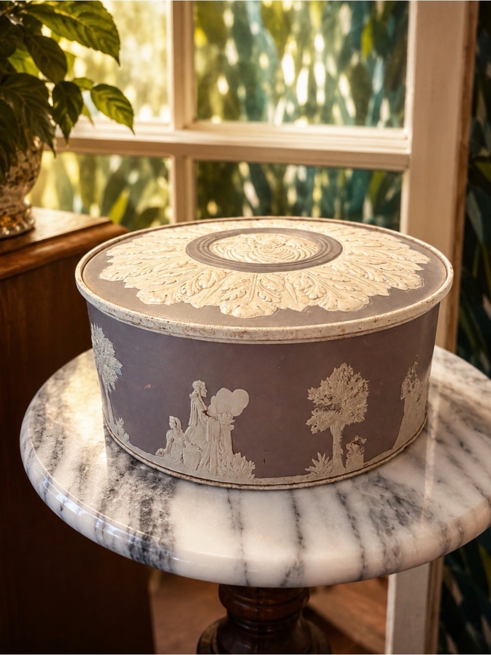 Vintage Paradise Fruit Cake Tin by Ward Baking Co., New York